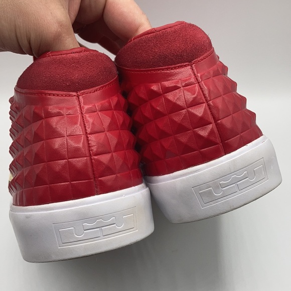 Nike Lebron XIII Lifestyle Mid Top Sneakers Shoes Gym Red Gold Men's Siz… - Picture 17 of 17